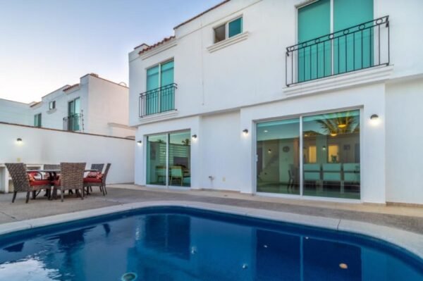VILLA ESMERALDA