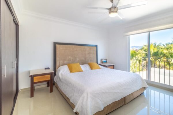 VILLA ESMERALDA