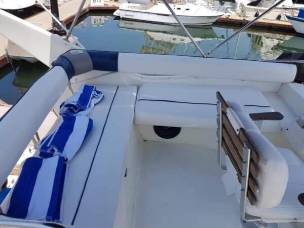 Silverton 38ft - Image 9
