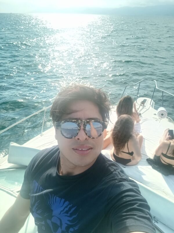 Yacht Rental Services in Puerto 8-Vallarta
