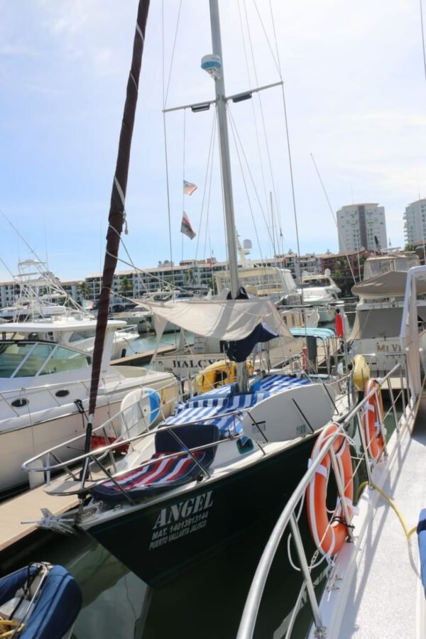 Yacht Rental Services in Puerto 8-Vallarta