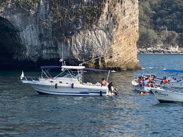 Yachts rental In Puertovallarta