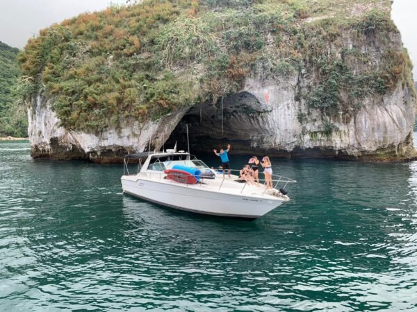 Yachts rental In Puertovallarta