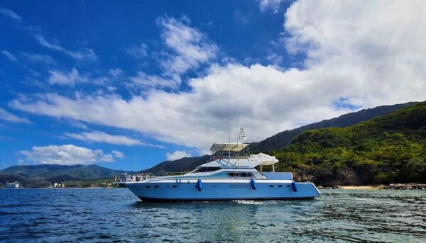 Yachts rental In Puertovallarta