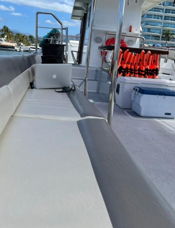 Yacht Rental Services in Puerto 8-Vallarta
