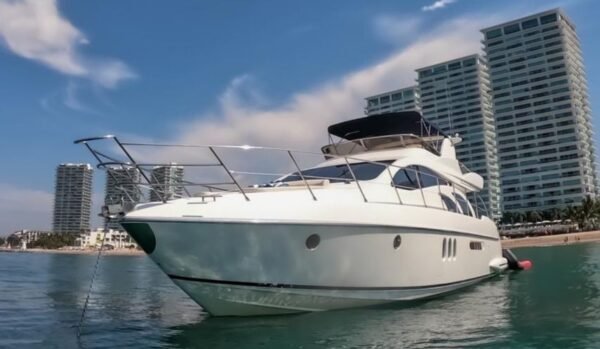 Yachts rental In Puertovallarta