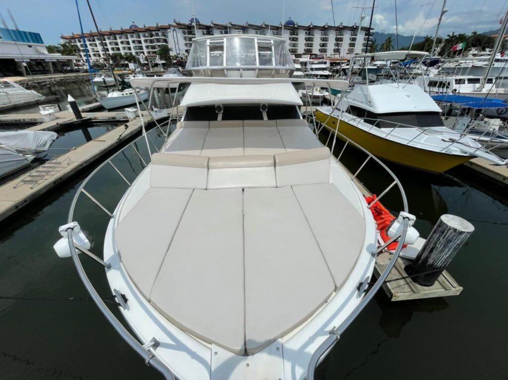 Luxury Yacht Mikelson 60 feet